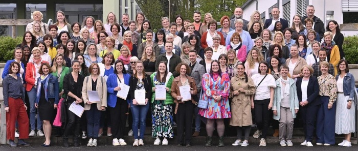 Das sind die 88 zertifizierten Kindergarten-Fachkräfte aus Ostbelgien